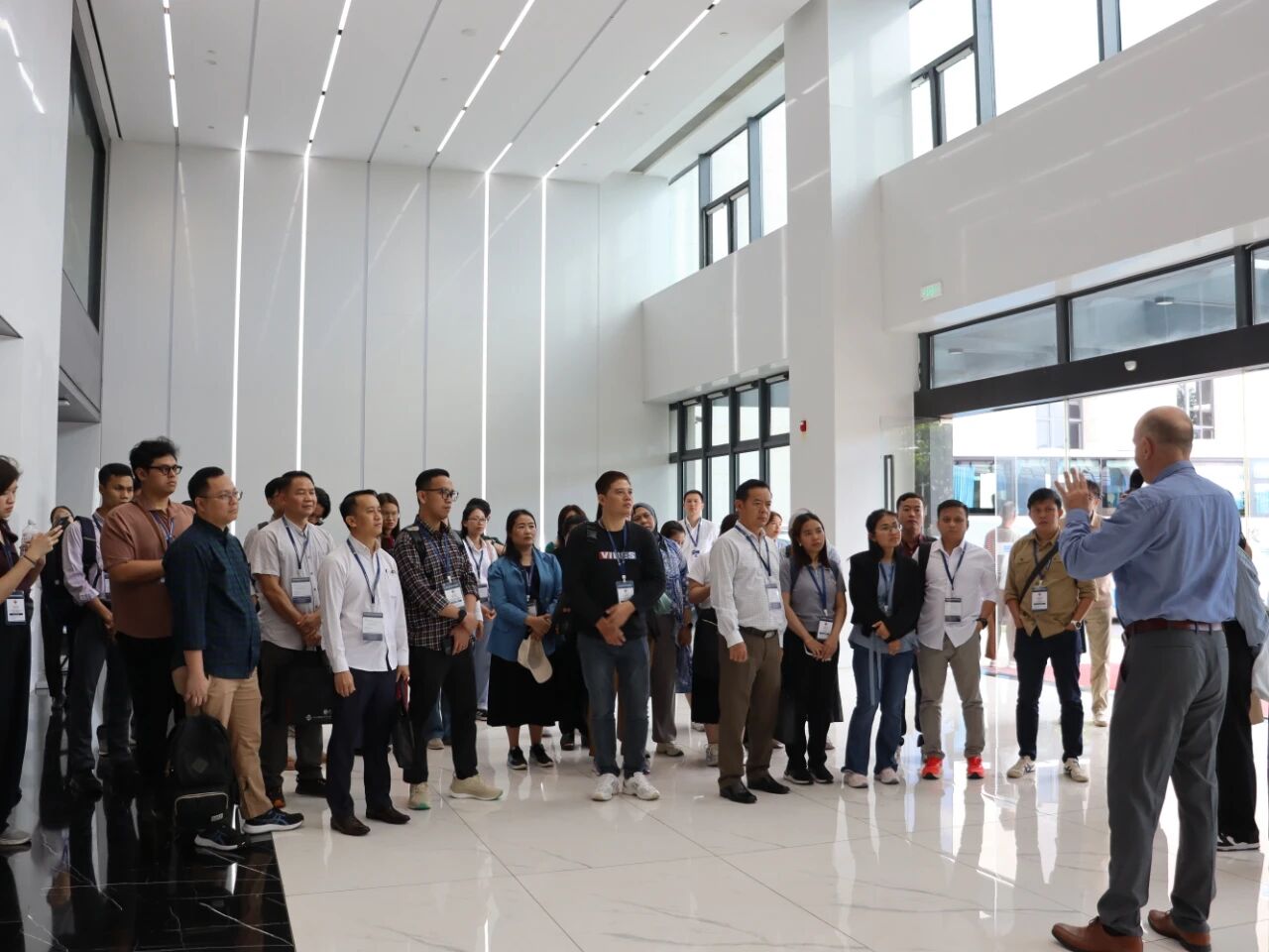 东盟自贸协定升级绿色商业研修班到访新宝gg创造奇迹手艺