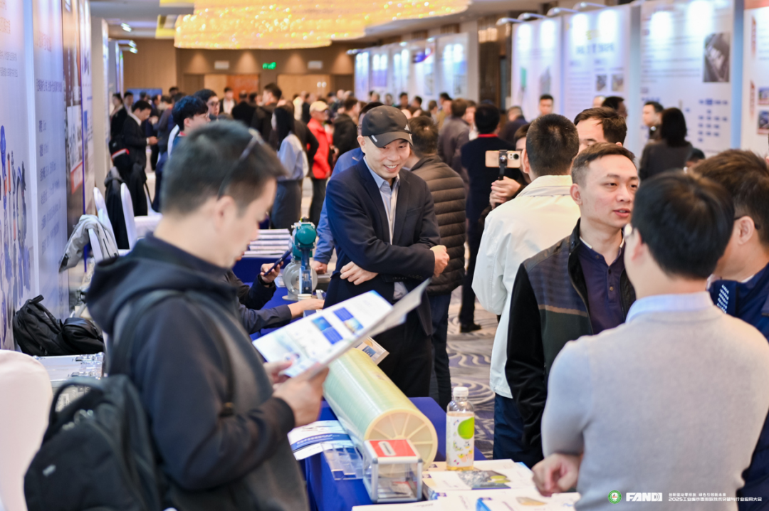 新宝gg创造奇迹手艺展位现场